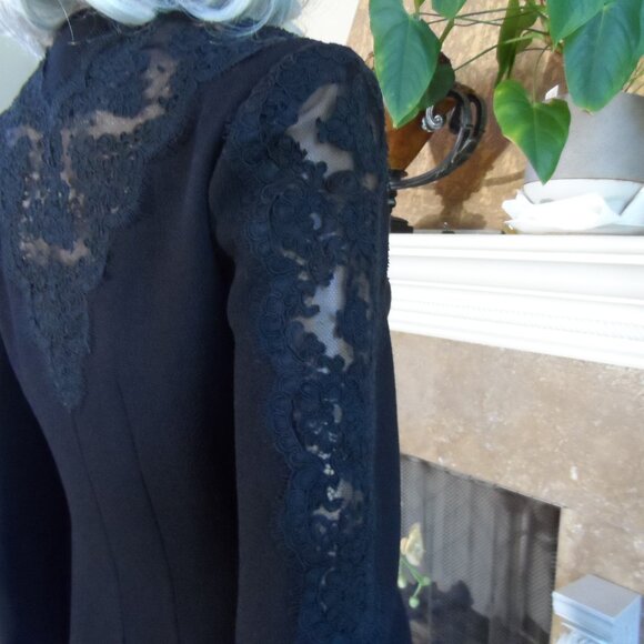 Saks Fifth Avenue Vintage Black skirt Suit w/Lace Insert Detail Size S - Picture 8 of 16